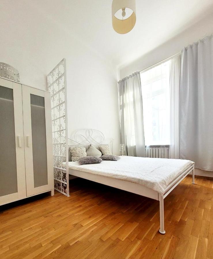 Przytulne Apartamenty W Centrum Warszawy Lok 2 Warsaw Luaran gambar