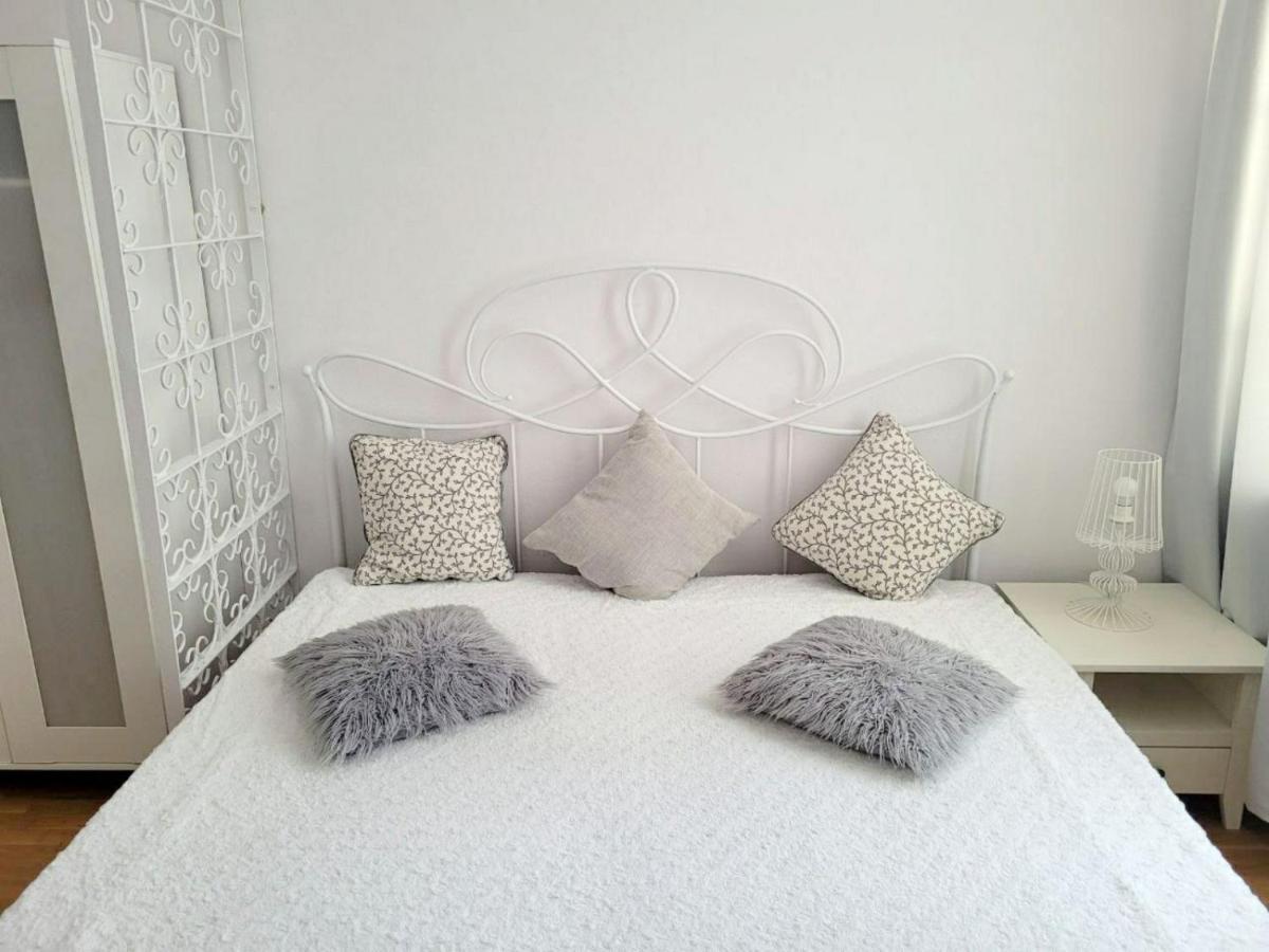 Przytulne Apartamenty W Centrum Warszawy Lok 2 Warsaw Luaran gambar