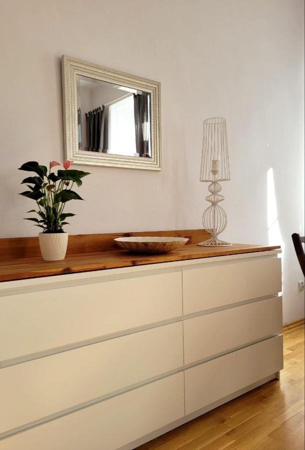 Przytulne Apartamenty W Centrum Warszawy Lok 2 Warsaw Luaran gambar